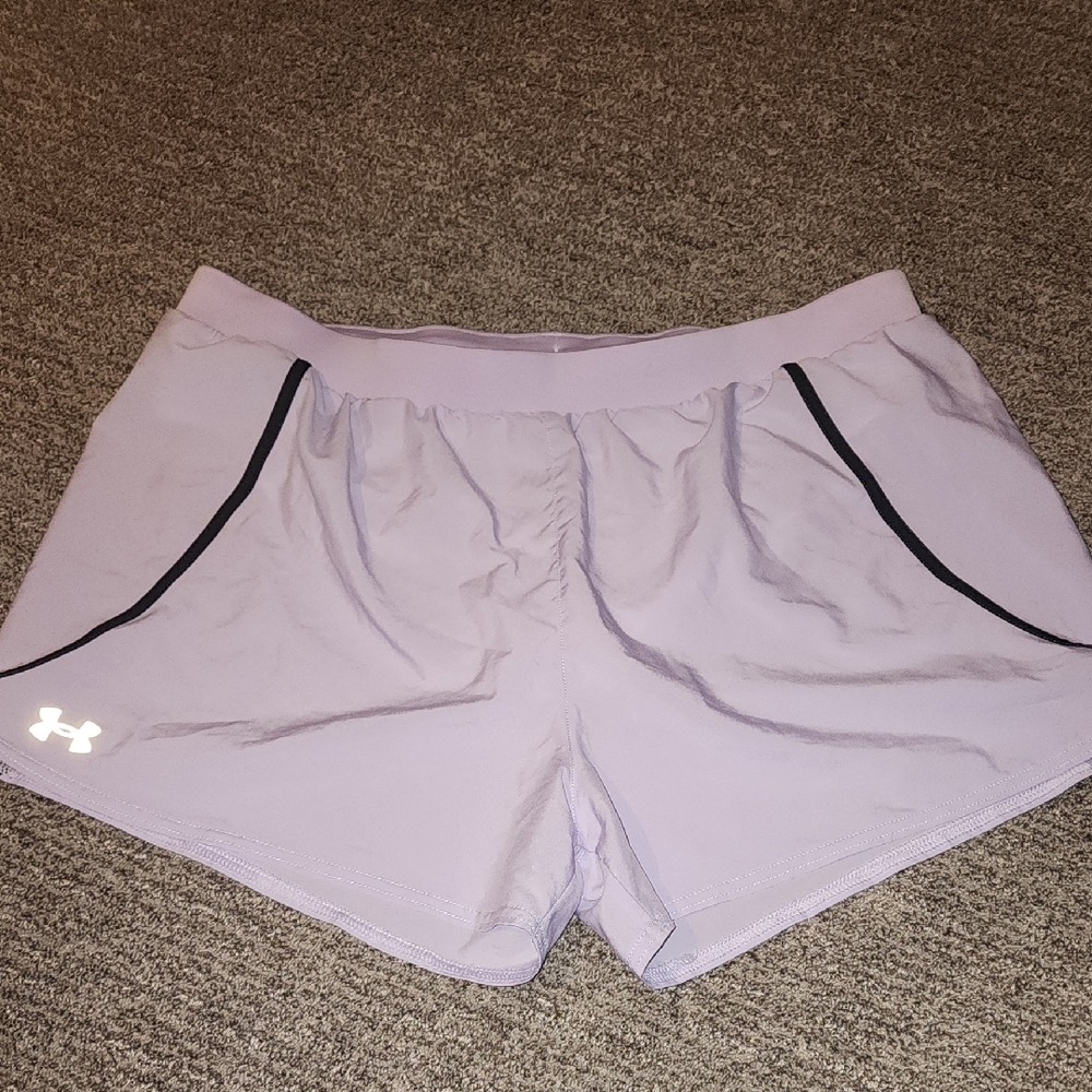 Under Armour Loose Fit Heatgear Shorts Lightweight Lavendar Size XL